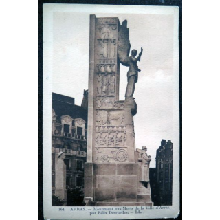 Carte postale 164 Arras Monument aux morts de la ville d'Arras par Félix Desruelles