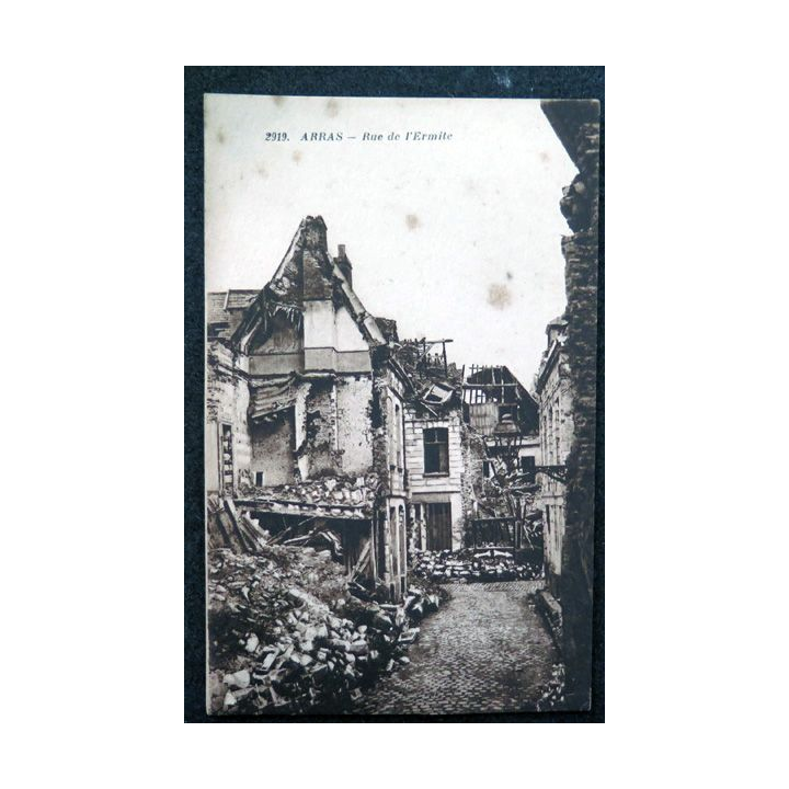 Carte postale 2919 Arras Rue de l'Ermite