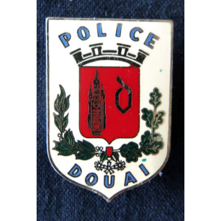 POLICE : insigne métallique de la Police nationale de la ville de Douai de fabrication Drago Paris