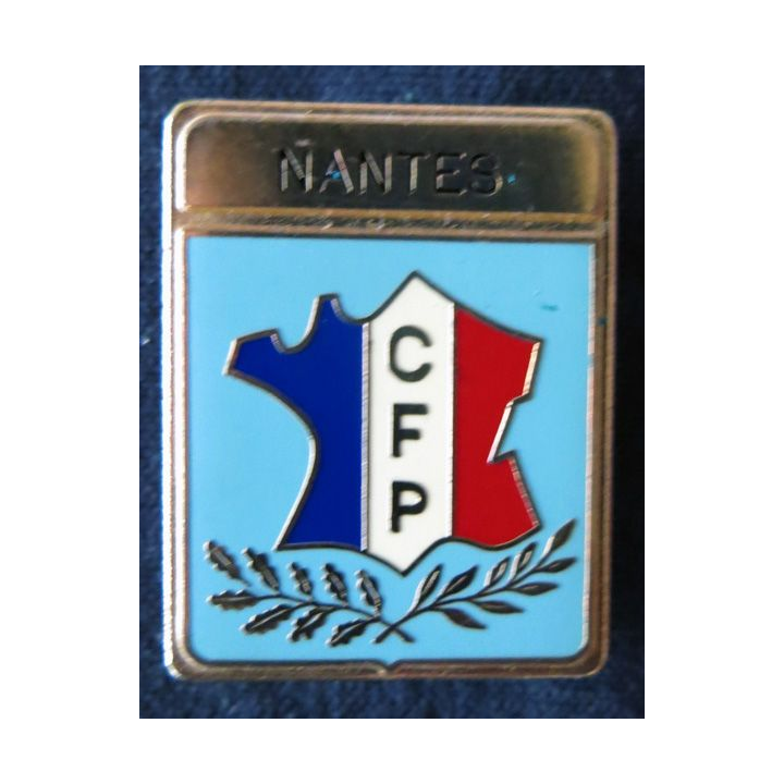 POLICE : insigne métallique du Centre de Formation  de la Police de Nantes de fabrication Delsart Sens