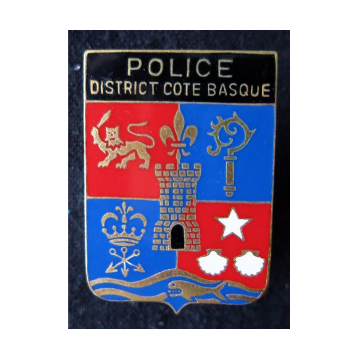 POLICE : insigne métallique de la Police nationale du district Cote Basque de fabrication Fraisse (F.D)