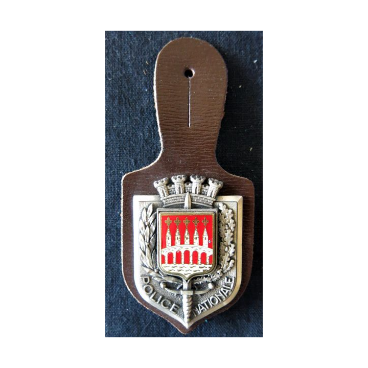 POLICE : insigne métallique de la Police Nationale de la ville de Cahors de fabrication Delsart