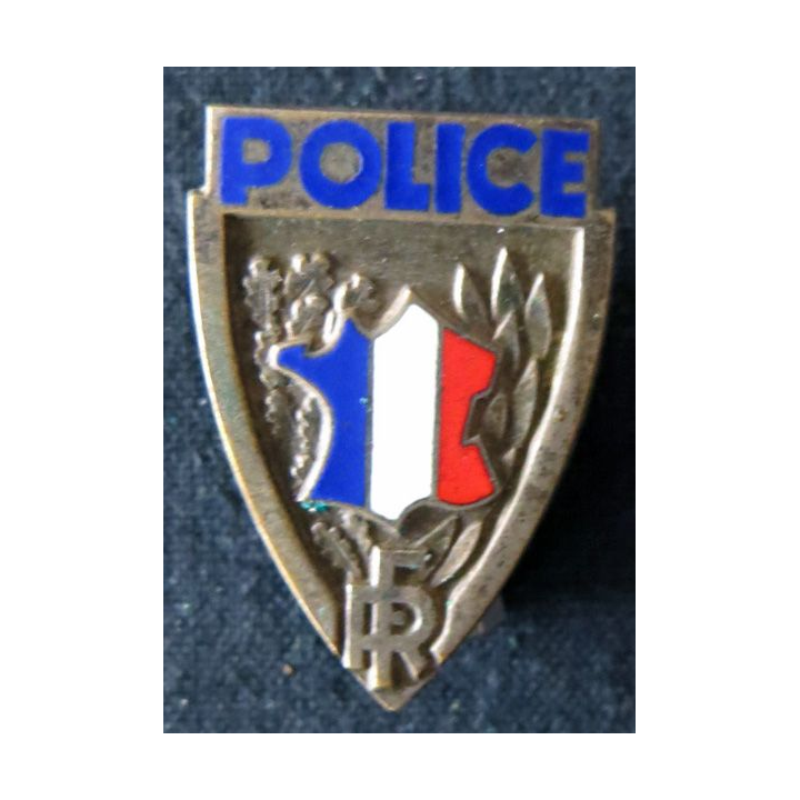 POLICE : insigne métallique de coiffure de la Police nationale de fabrication Fraisse Demey Paris