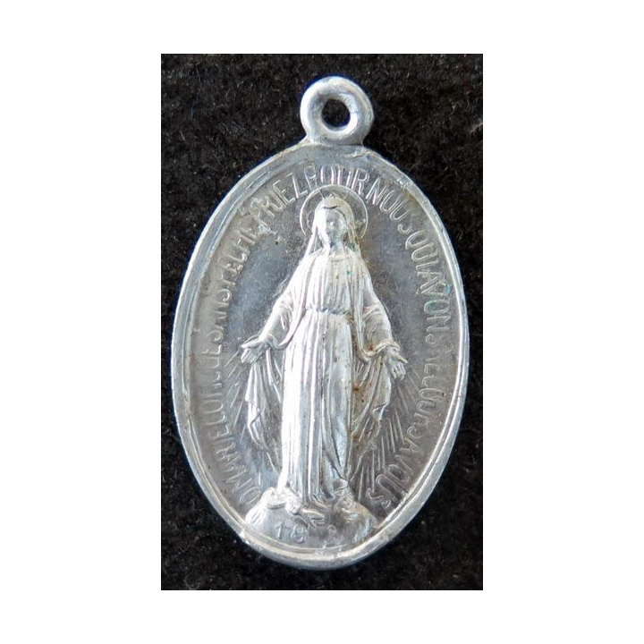 Petite médaille en aluminium de la Vierge Marie hauteur 2,8 cm