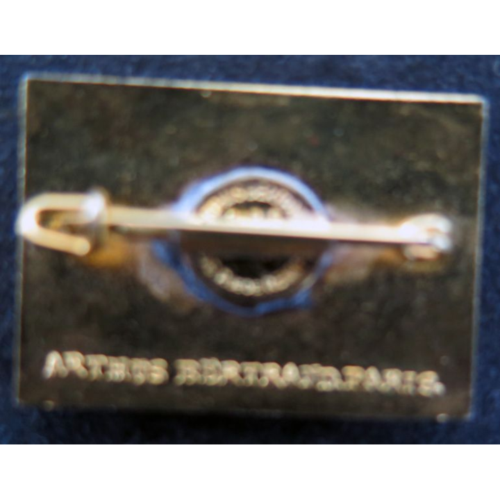 Insigne émaillé Cyclisme Cyclotourisme VCH Le Havre RSM 2,1 x 3 cm Arthus Bertrand Paris