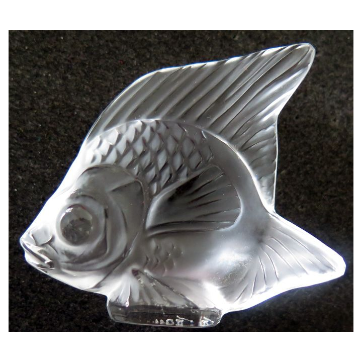 Poisson en cristal de Lalique 5 x 5,5 cm signé