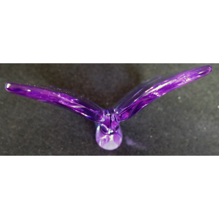 Papillon violet en cristal de chez Baccarat 8 x 7,5 cm signé