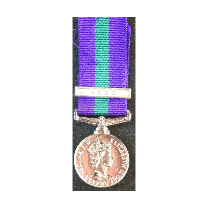 GRANDE BRETAGNE : médaille miniature General service medal 1962 avec l'agrafe Suez