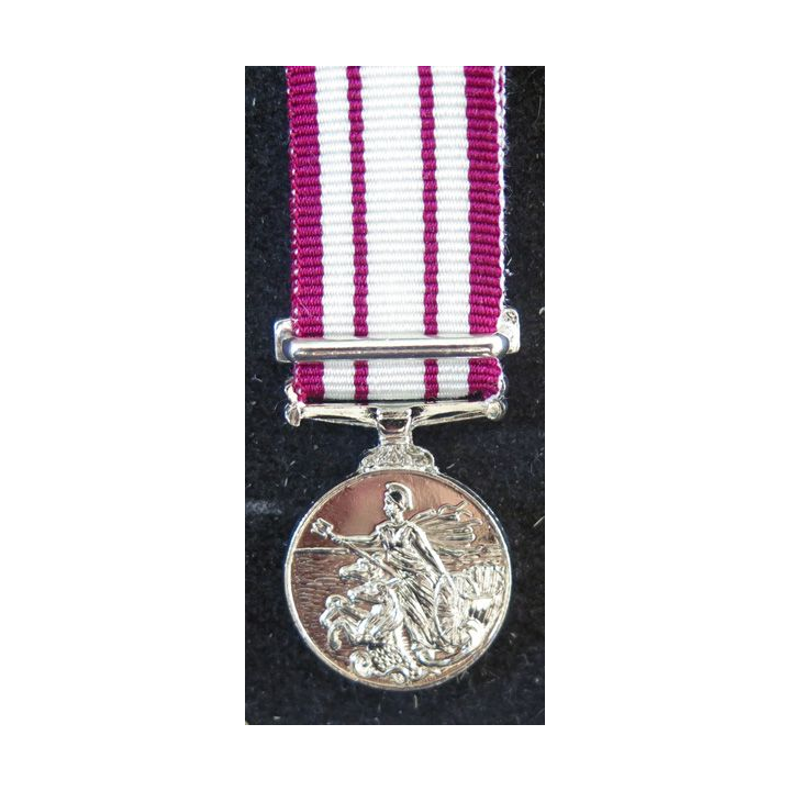 GRANDE BRETAGNE : médaille miniature Naval General service medal 1915 avec l'agrafe Arabia Peninsula