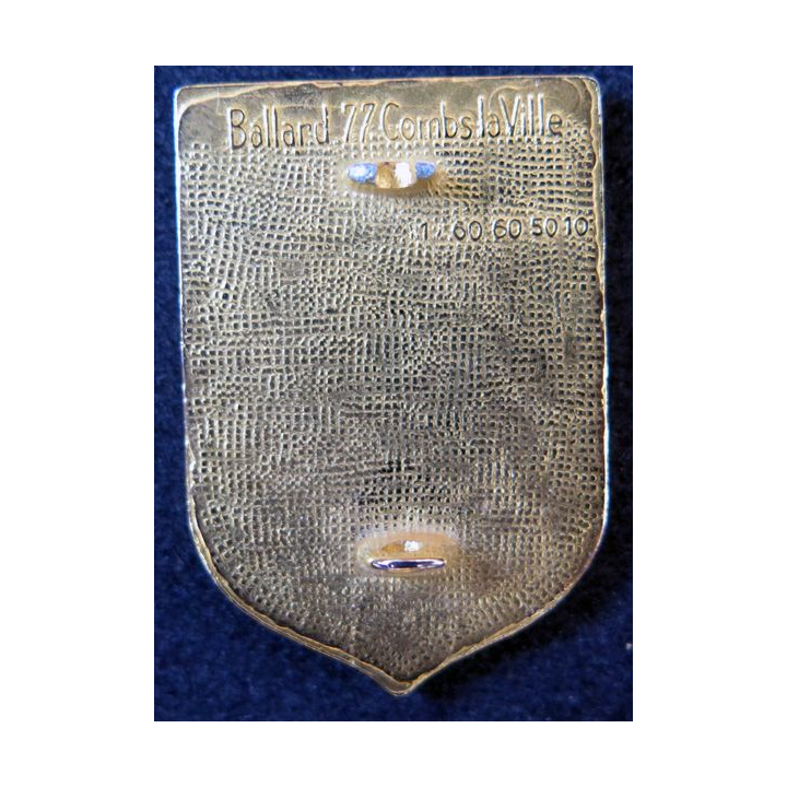 EMG CRS IV : insigne métallique de l'EMG de la compagnie républicaine de sécurité n° IV de fabrication Ballard plat