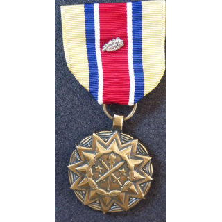 USA : army reserve components achievement medal avec palme
