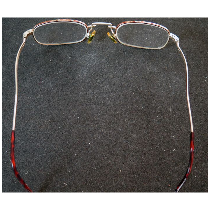 Paire de lunettes ancienne dans boitier en métal type aluminium