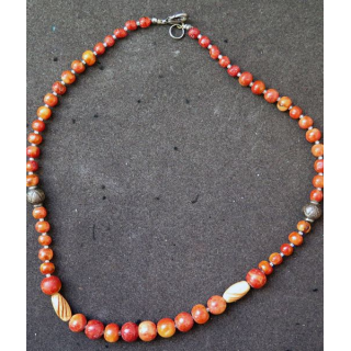 Collier de pierres polies de 48 cm