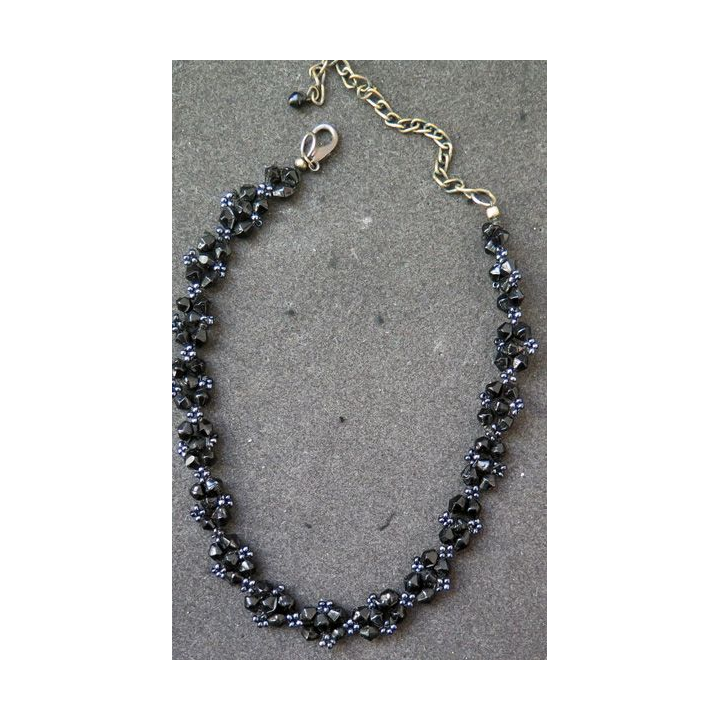 Collier en pierres polies (ou bakélite) et autres longueur 41 cm