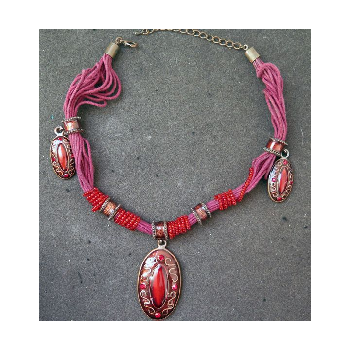 Collier Avec trois émaux véritables longueur 43 cm