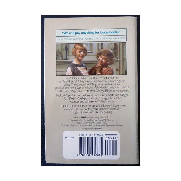 Trouble of Lucia de E. F. Benson aux Editions Black Swan