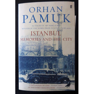Istanbul Memories and the City de Orhan Pamuk aux Editions Faber and Faber