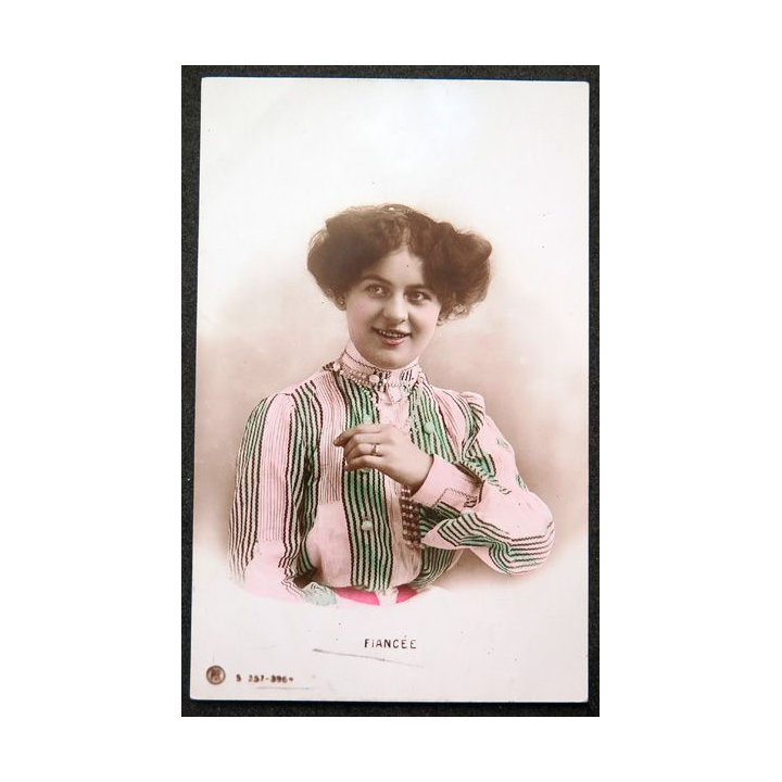 Carte postale n° 396 Fiancée