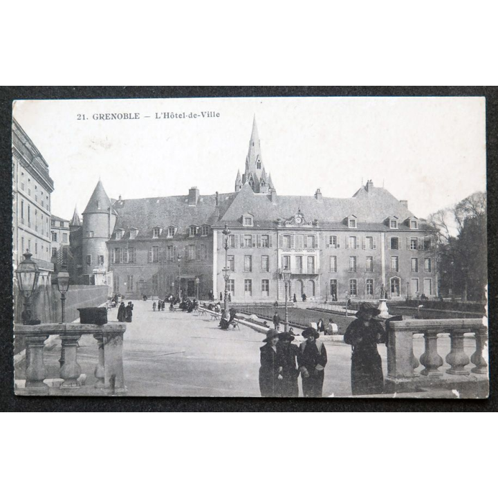 Carte postale Grenoble n° 21 L'Hôtel de Ville