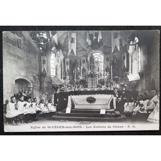 Carte postale Eglise de St Léger aux Bois Les enfants de choeur