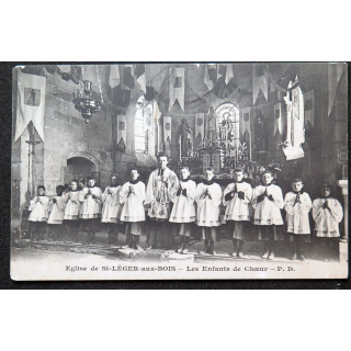 Carte postale Eglise de St Léger aux Bois Les enfants de choeur