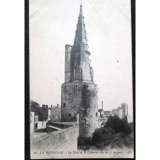 Carte postale La Rochelle n° 20 La Tour de la Lanterne dite des 4 serpents