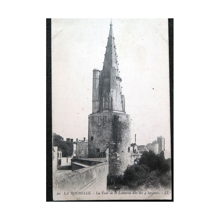 Carte postale La Rochelle n° 20 La Tour de la Lanterne dite des 4 serpents