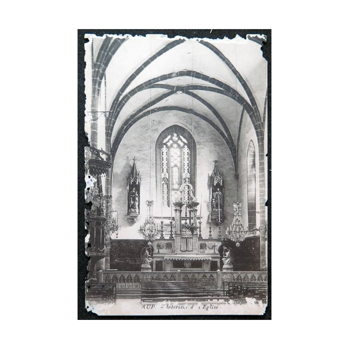Carte postale Aup Intérieur de l'Eglise (rongée)
