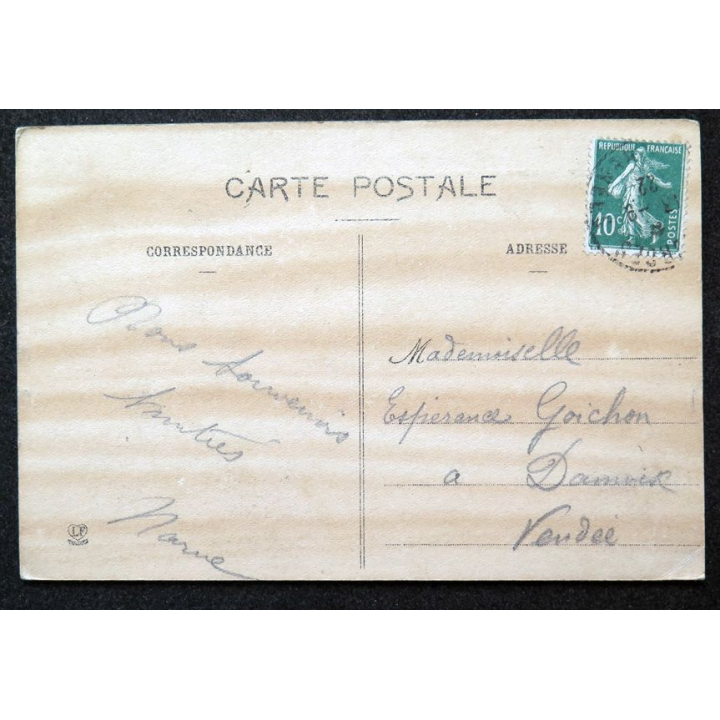Carte postale Lourdes n° 19 L'esplanade de la Basilique 1922 timbrée