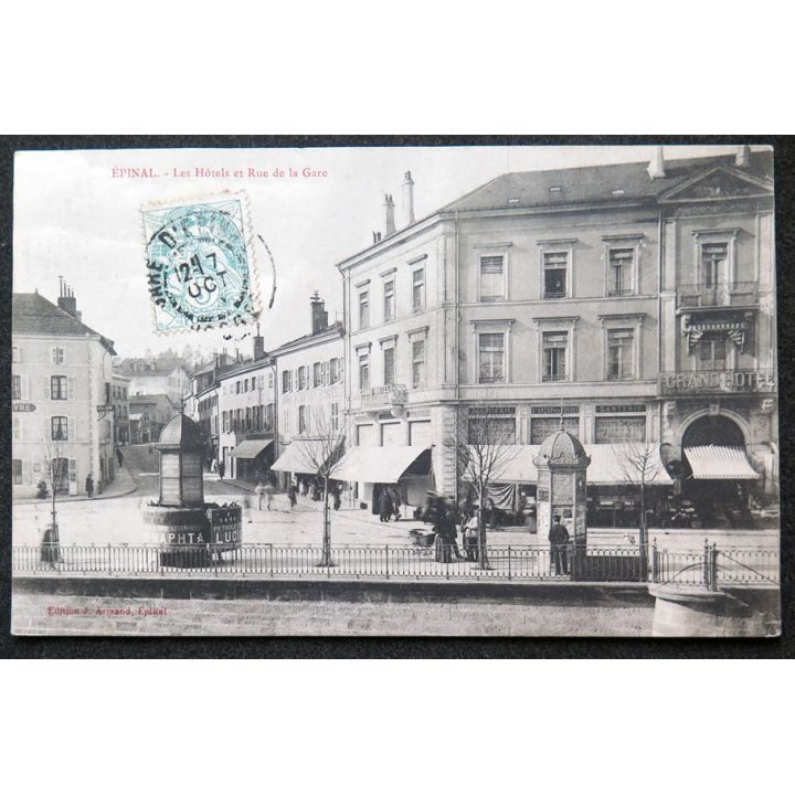 Carte postale Epinal Les Hôtels et Rue de la Gare