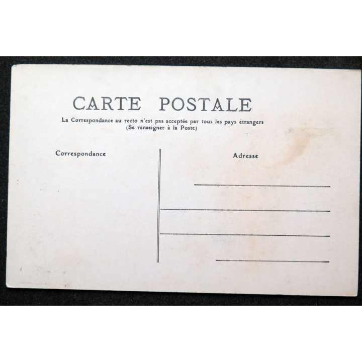 Carte postale Agay n° 29 La Gare au fond le sémaphore du Dramont