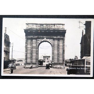 Carte postale Bordeaux n° 19  Porte de Bourgogne avec tampon du Vaguemestre  de la 18° SIM