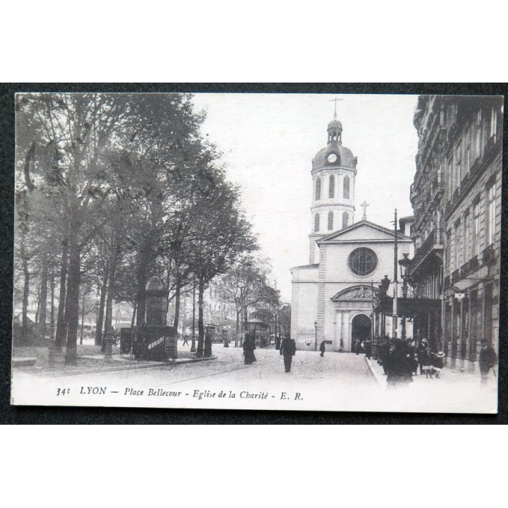 Carte postale Lyon n° 341 Place Bellecour Eglise de la Charité 1918