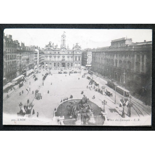 Carte postale Lyon n° 307 Place des Terreaux 1916 avec tampon hôpital auxiliaire Couzon