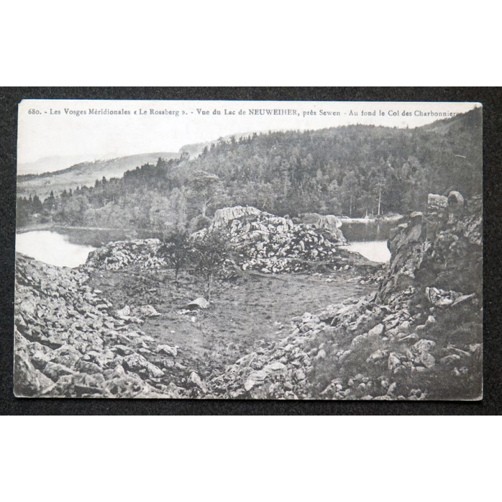 Carte postale Les Vosges Méridionales n° 680 Le Rosaberg vue du Lac de Neuweiher
