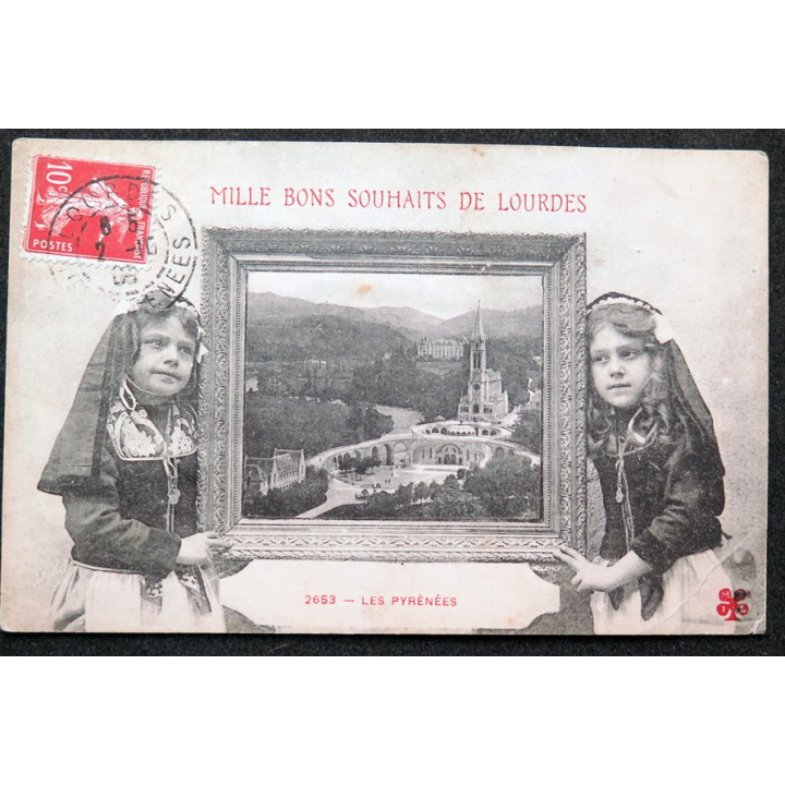 Carte postale Les Pyrénées n° 2653 Mille bons souhaits de Lourdes 1908 timbrée