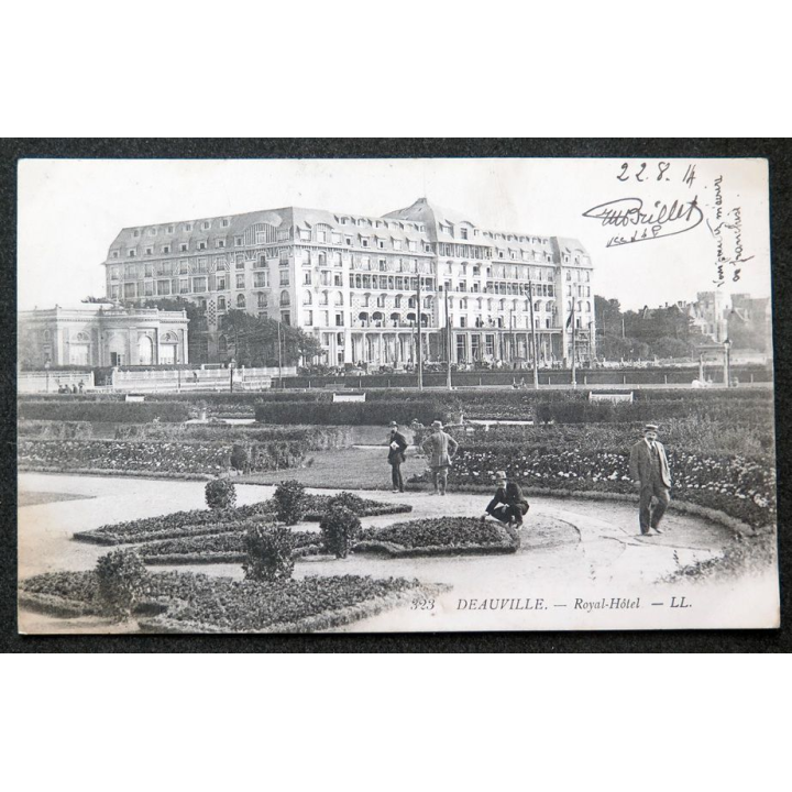 Carte postale Deauville n° 323 Royal-Hôtel 1914 