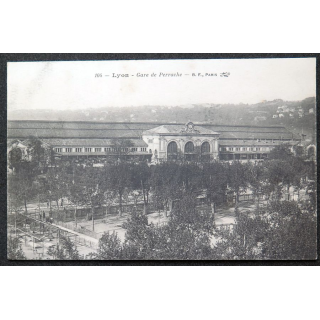 Carte postale Lyon n° 104 Gare de Perrache 1916