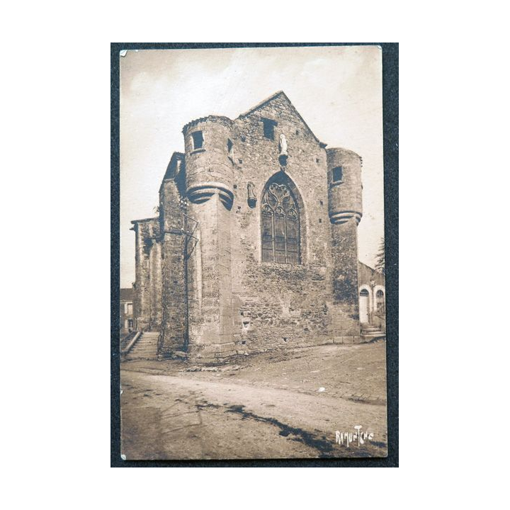 Carte postale Eglise fortifiée de Réaumur (Vendée)