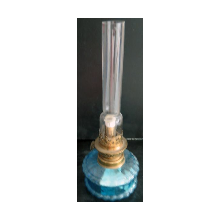 Lampe à pétrole ancienne hauteur 30 cm base 10 cm de diamètre