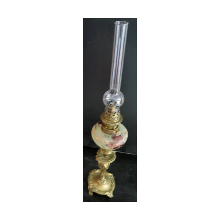 Lampe à pétrole ancienne hauteur 52,5 cm base 12 x 11  cm
