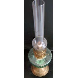 LLampe à pétrole ancienne hauteur 49 cm base 12 cm de diamètre