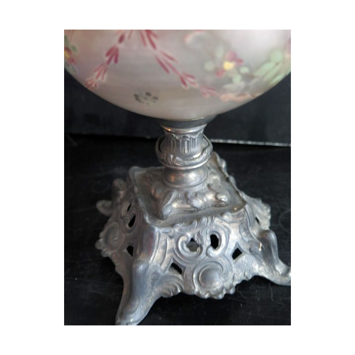 Lampe à pétrole ancienne hauteur 52 cm base 14 x 14 cm déposé n° C 70