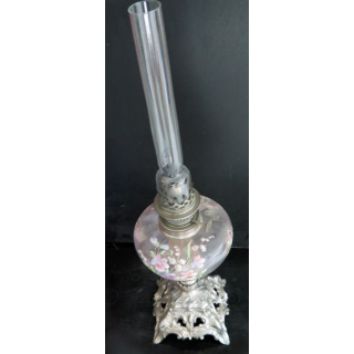 Lampe à pétrole ancienne hauteur 55 cm base 13 cm x 13 cm déposé n° 139
