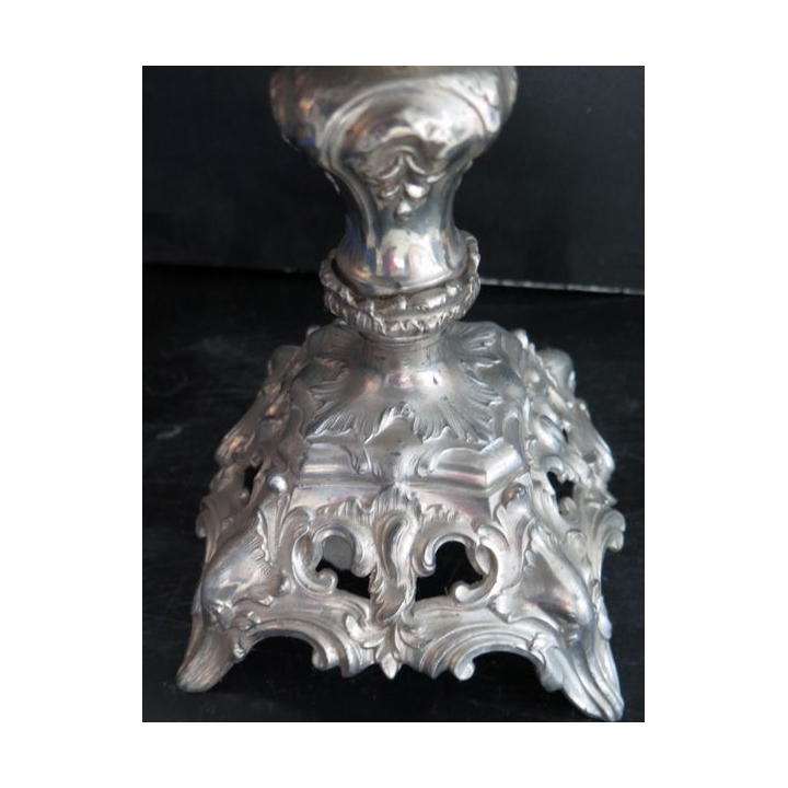 Lampe à pétrole ancienne hauteur 55 cm base 13 cm x 13 cm déposé n° 139