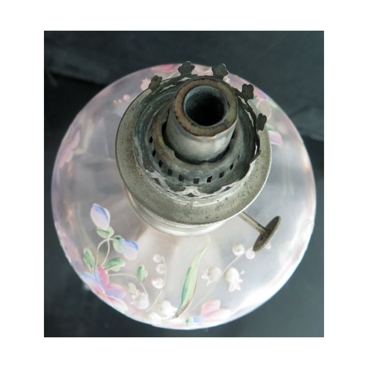 Lampe à pétrole ancienne hauteur 55 cm base 13 cm x 13 cm déposé n° 139