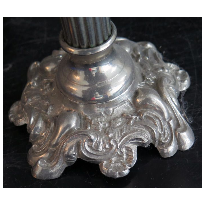 Lampe à pétrole ancienne hauteur