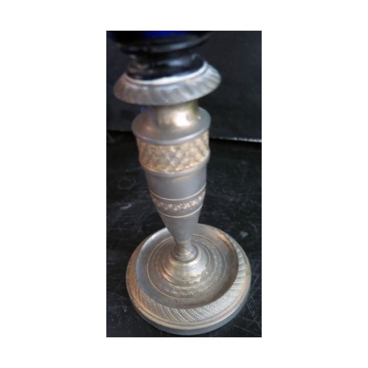 Lampe à pétrole ancienne hauteur 46 cm base 8 cm de diamètre bleue cobalt