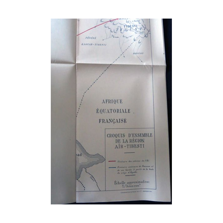 Revue historique de l'armée - 1° année N°2 - octobre 1945 avec cartes pliées à l'intérieur