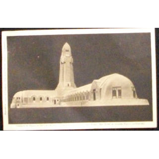 OSSUAIRE ET PHARE DE DOUAUMONT-CHAPELLE CATHOLIQUE (1932)
